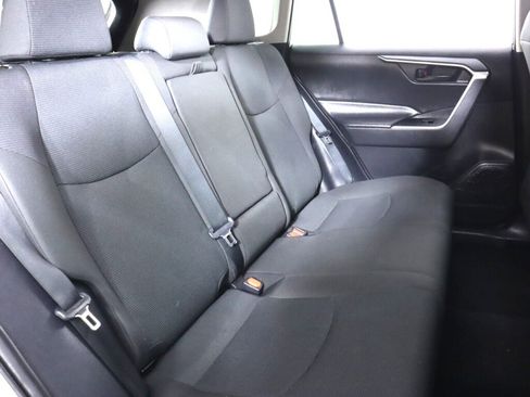 Used 2021 Toyota RAV4 LE image 34