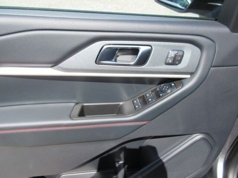 New 2026 Ford Explorer ST-Line w/ ST-Line Street Pack RWD image 15
