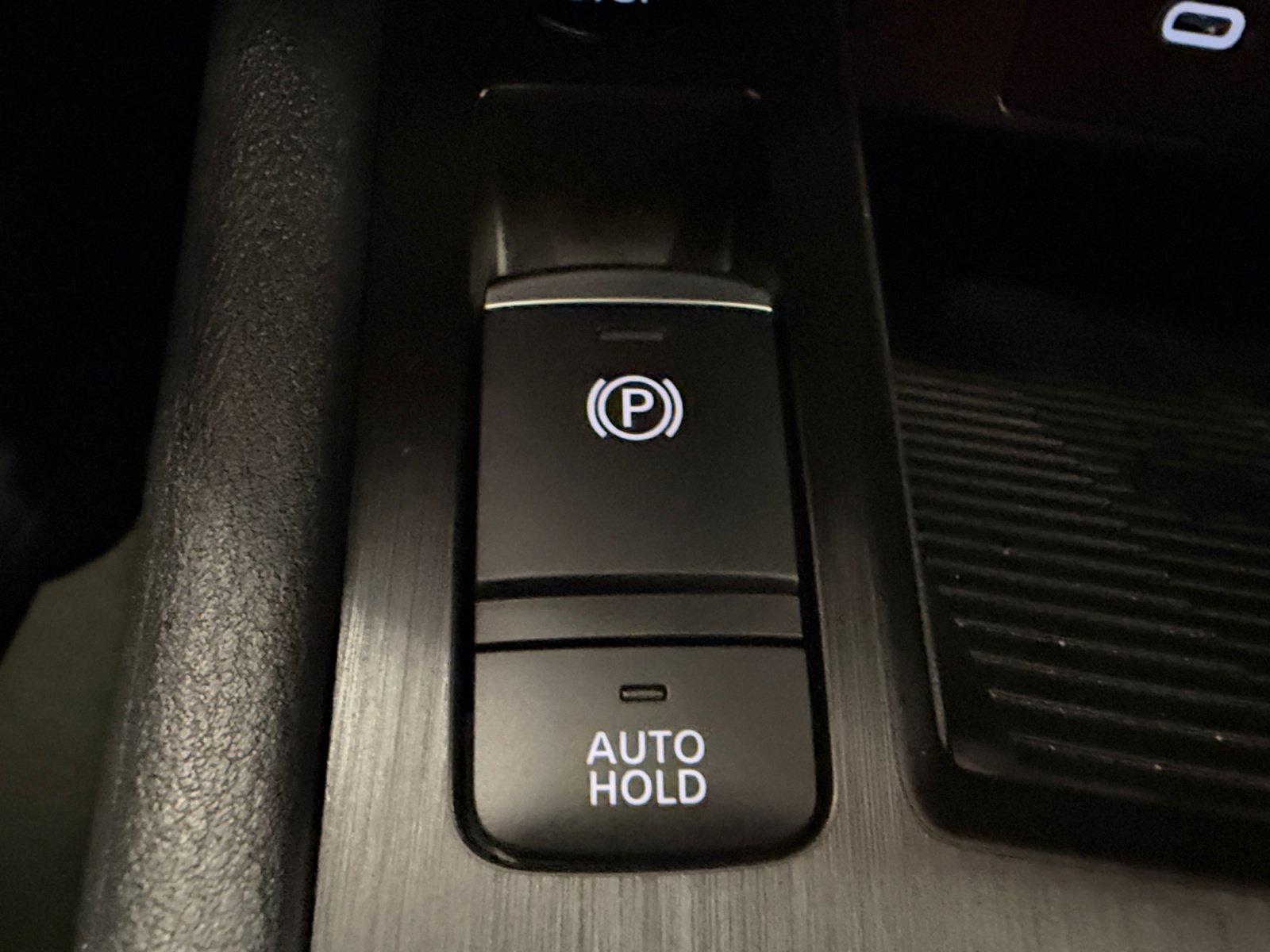 Used 2025 Nissan Kicks SV w/ SV Premium Package FWD image 34