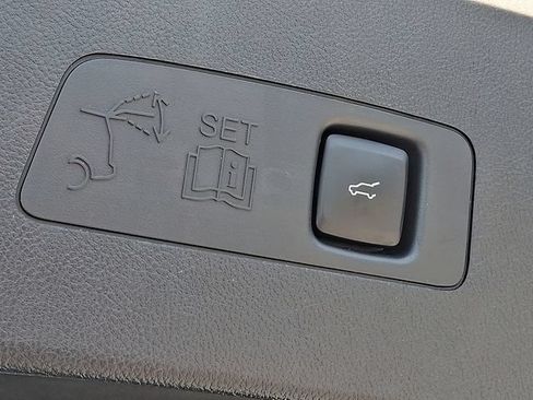 Used 2022 Lincoln Corsair AWD w/ Equipment Group 101A image 28