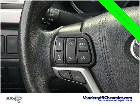 Used 2019 Toyota Highlander LE FWD image 15