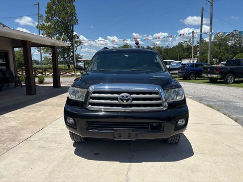 Used 2016 Toyota Sequoia Platinum RWD image 2
