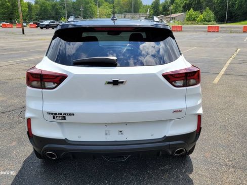Used 2021 Chevrolet TrailBlazer RS w/ Convenience Package FWD image 10