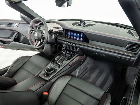 Certified 2026 Porsche 911 Targa 4 GTS image 22