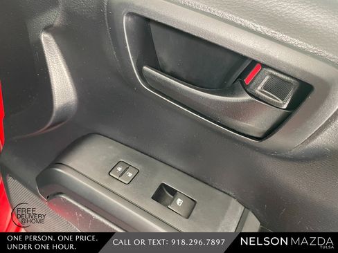 Used 2019 Toyota Tacoma SR image 43