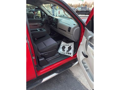 Used 2013 Chevrolet Silverado 2500 W/T w/ Snow Plow Prep Package image 14