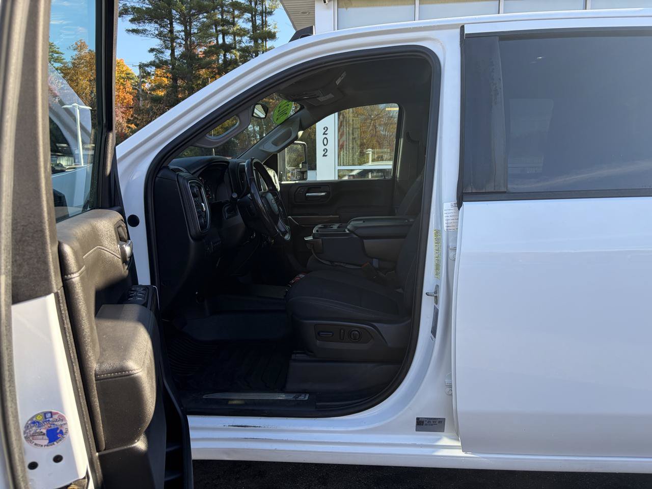 Used 2022 Chevrolet Silverado 3500 LT w/ Convenience Package AWD/4WD image 19