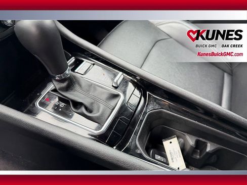 Used 2025 Jeep Compass Limited image 21