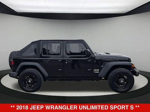 Used 2018 Jeep Wrangler Unlimited Sport S AWD/4WD image 9