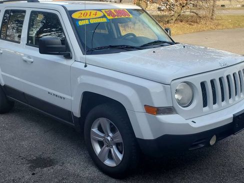 Used 2014 Jeep Patriot Sport w/ Power Value Group image 3