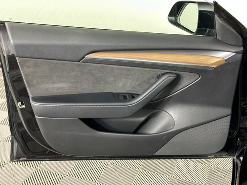 Used 2022 Tesla Model 3 Long Range image 40