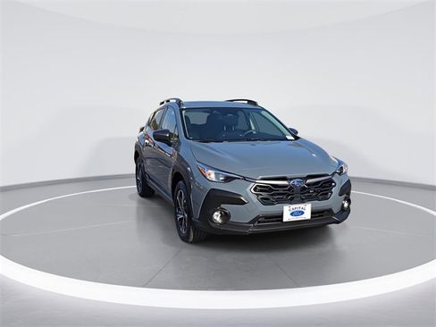 Used 2024 Subaru Crosstrek 2.0i Premium image 3