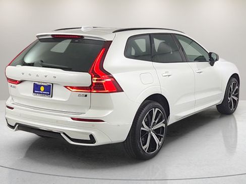 Certified 2025 Volvo XC60 B5 Ultra w/ Protection Package Premier AWD/4WD image 7