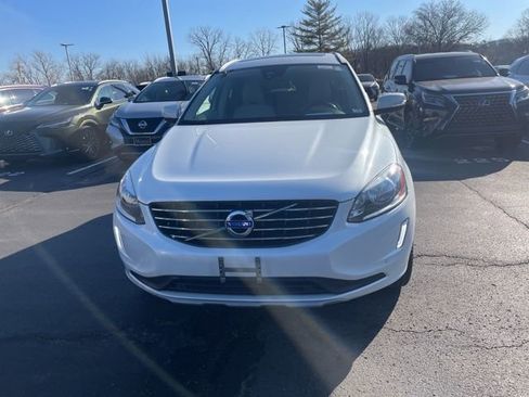 Used 2016 Volvo XC60 T5 Premier image 2