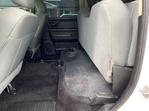 Used 2015 RAM 2500 Tradesman w/ Chrome Appearance Group AWD/4WD image 29