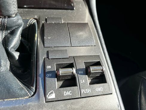 Used 2015 Lexus GX 460 image 23