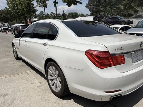 Used 2009 BMW 750Li RWD image 20