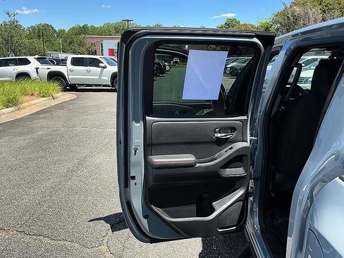 Certified 2025 Nissan Frontier PRO-4X AWD/4WD image 23