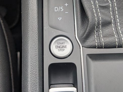 Used 2023 Volkswagen Atlas SE FWD image 33