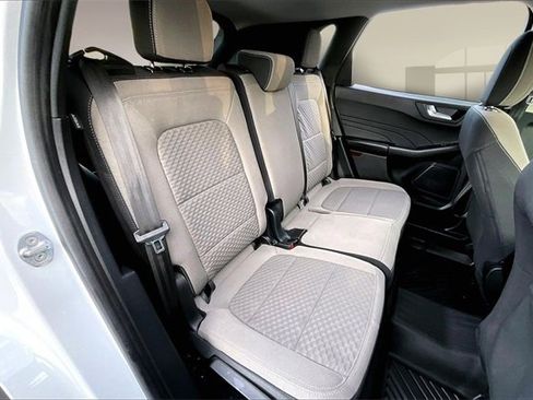 Used 2021 Ford Escape SE image 22