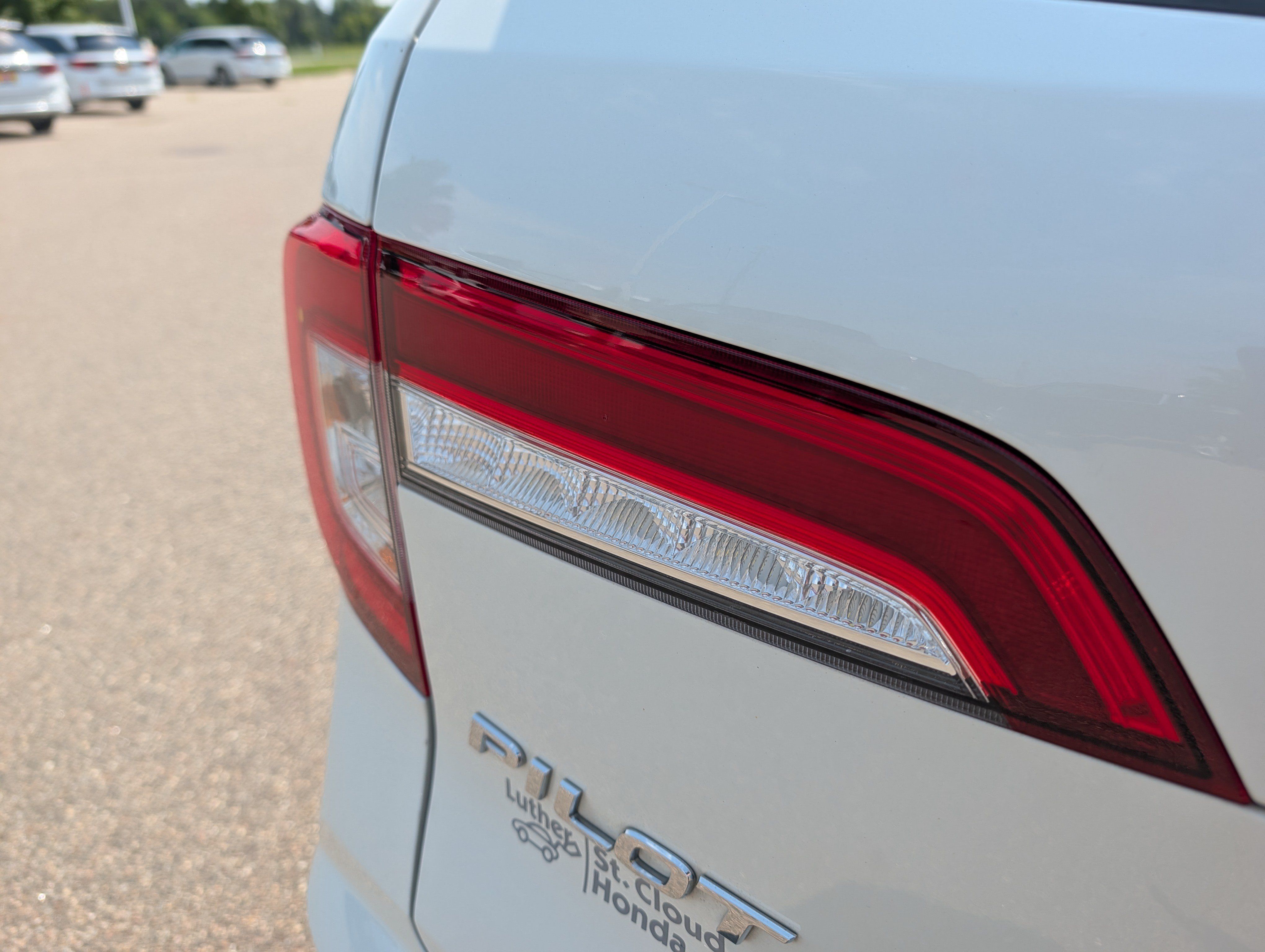Used 2019 Honda Pilot Touring image 17