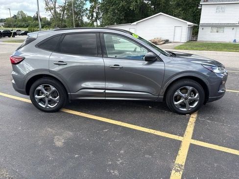 Used 2024 Ford Escape ST-Line w/ Tech Pack #1 AWD/4WD image 17