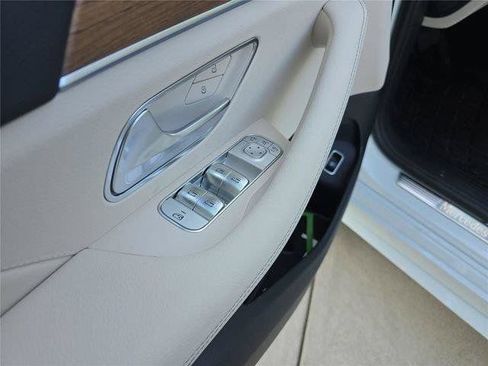 Certified 2025 Mercedes-Benz GLE 450 4MATIC image 23
