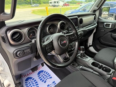 Used 2018 Jeep Wrangler Unlimited Sport S AWD/4WD image 23