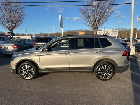 Used 2022 Volkswagen Tiguan S image 5