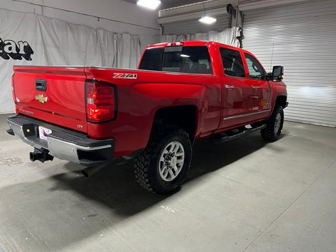 Used 2019 Chevrolet Silverado 2500 LTZ w/ LTZ Plus Package image 7