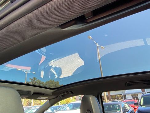 Used 2021 Volkswagen ID.4 Pro S w/ Gradient Package image 20