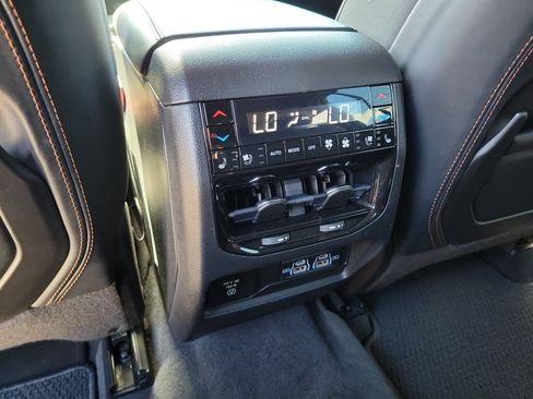 Used 2022 Jeep Grand Cherokee L Summit AWD/4WD image 13