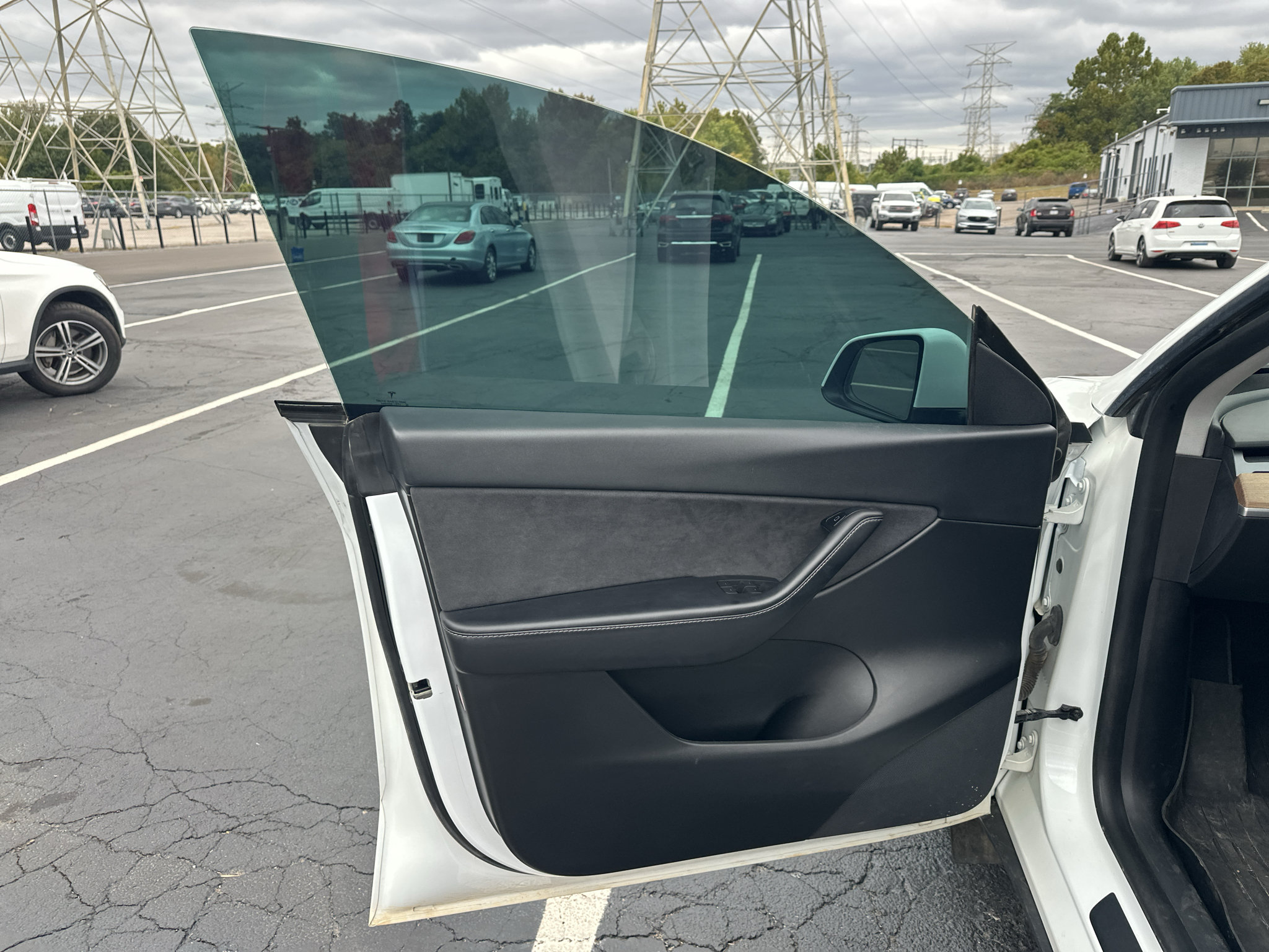 Used 2021 Tesla Model Y Long Range AWD/4WD image 15
