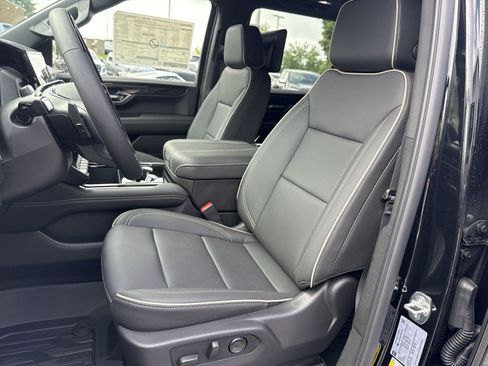 New 2026 GMC Yukon XL Elevation w/ Elevation Premium Package AWD/4WD image 11