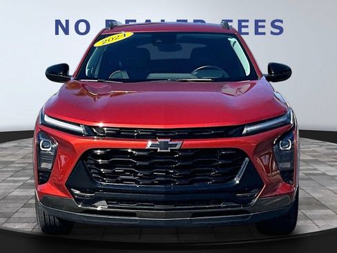 Used 2024 Chevrolet Trax ACTIV w/ Driver Confidence Package FWD image 2
