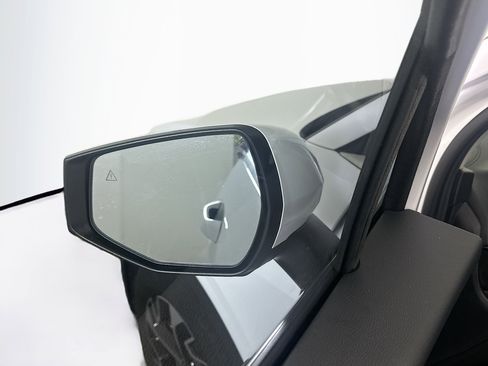 Used 2025 Kia Sportage EX FWD image 16