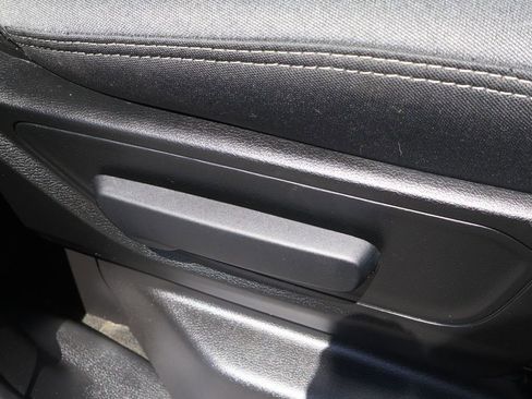 Used 2021 RAM 1500 Big Horn AWD/4WD image 45
