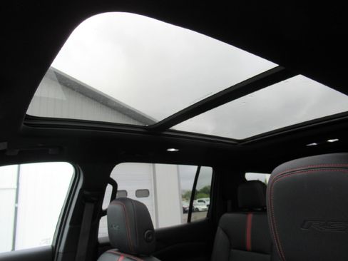 Certified 2024 Chevrolet Traverse RS w/ LPO, Floor Liner Package AWD/4WD image 11