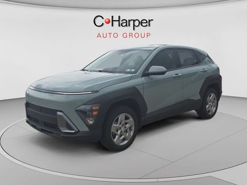 Used 2024 Hyundai Kona SE AWD/4WD image 2