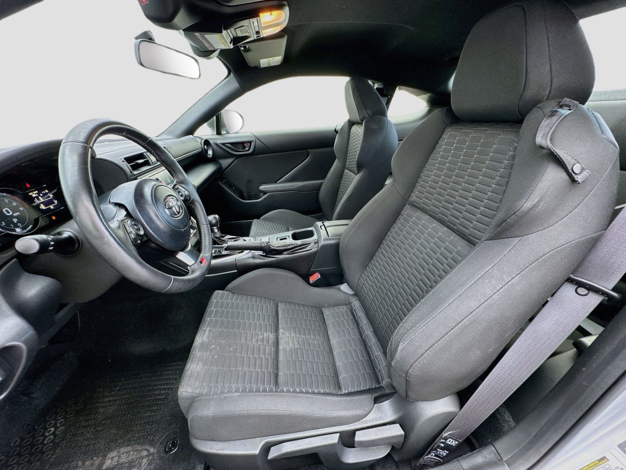 Used 2025 Toyota GR86 RWD image 13
