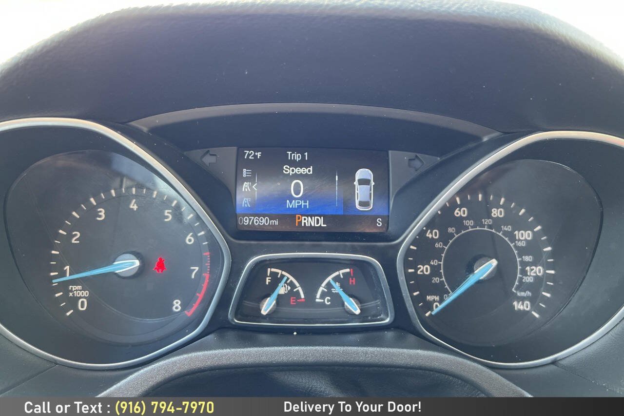 Used 2015 Ford Focus SE FWD image 19