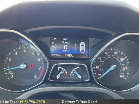 Used 2015 Ford Focus SE FWD image 19
