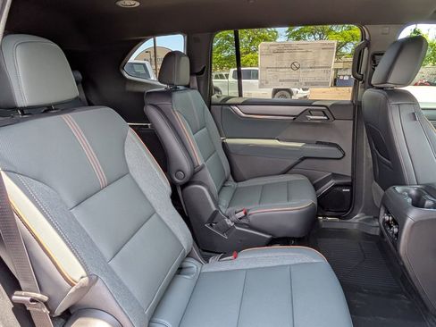 New 2026 GMC Acadia AT4 w/ Luxury Package AWD/4WD image 29