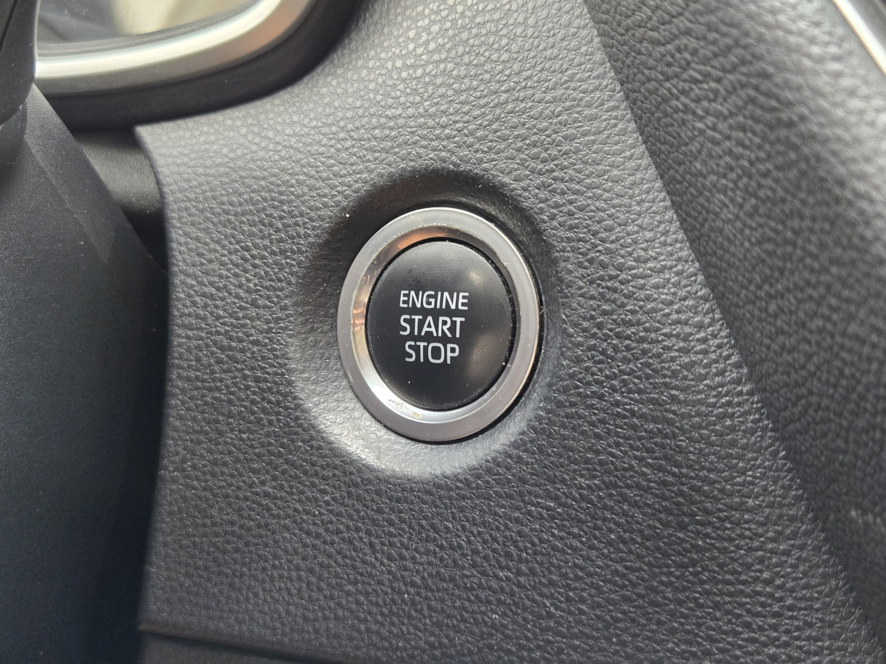 Used 2020 Toyota Corolla XLE FWD image 18