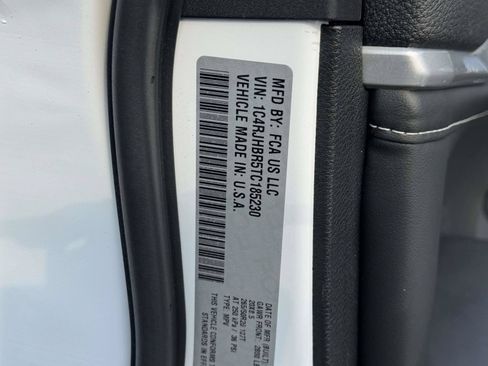 Used 2026 Jeep Grand Cherokee Limited AWD/4WD image 32