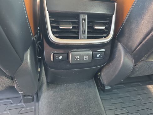 Used 2020 Subaru Outback Touring XT AWD/4WD image 12