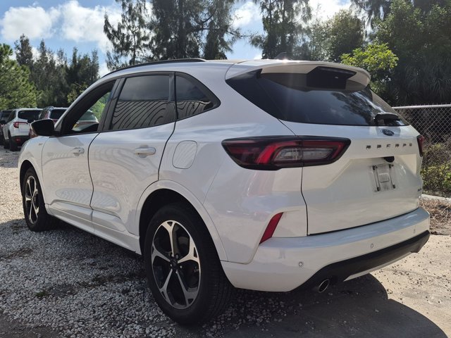 Used 2023 Ford Escape ST-Line Select w/ Tech Pack #2 AWD/4WD image 7