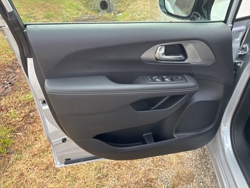 New 2026 Chrysler Voyager LX image 15