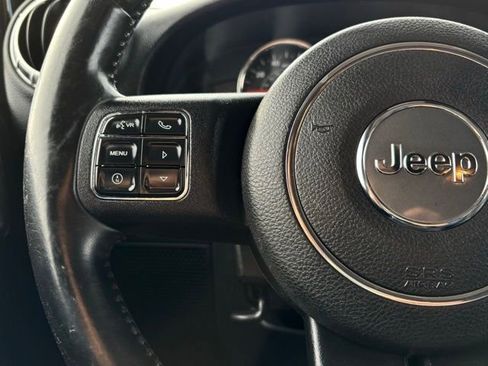 Used 2015 Jeep Wrangler Unlimited Sahara w/ Connectivity Group image 32