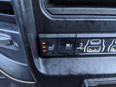 Used 2019 RAM 1500 Limited image 48